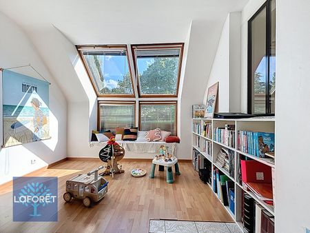 House - Photo 3