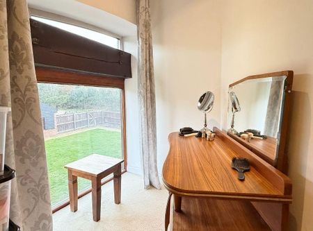 5 bedroom semi-detached house to rent - Photo 5