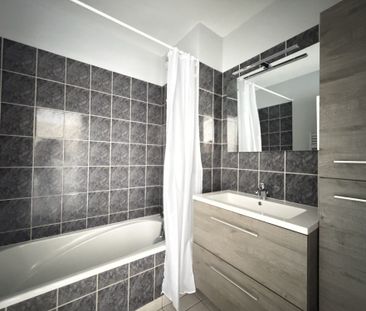 Location Appartement 2 pièces 45m² ONET LE CHATEAU 12850 - Photo 5