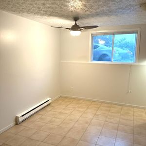 Immeuble - 4872 Magloire 4 1/2 à Louer - Photo 3