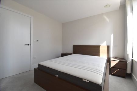 Superbly presented 1 bedroom apartment to rent in this highly sought after central Cambridge location offering excellent access to the railway station, City centre and within a 5 minute walk of Apple, AstraZeneca, Microsoft and Amazon. Furnished. - Photo 3