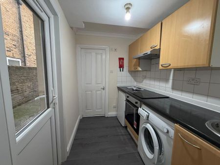 Studio to rent - Photo 4