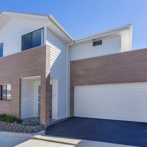 Four Bedroom Home - Photo 2