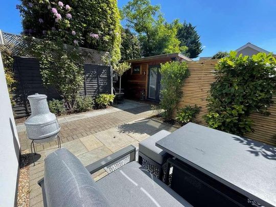 Barnway, Englefield Green, Egham, TW20 - Photo 1