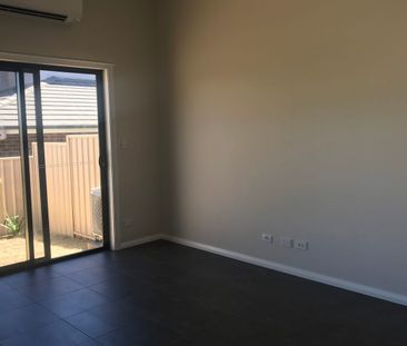 NEAR NEW ONE BEDROOM FLAT!! - Photo 1