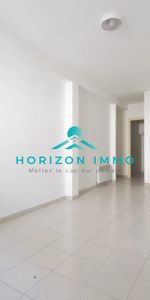 Location Appartement 1 pièce 30m² ST LAURENT DU VAR 06700 - Photo 4