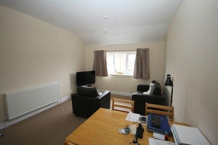 1 bedroom flat to rent - Photo 2