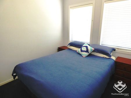 4 BEDROOM LUXURY TOWNHOUSE - Photo 3