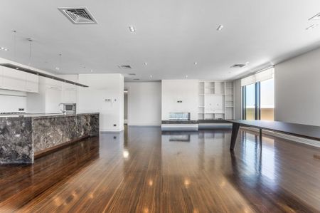 Top Floor of the Heard's Building - Photo 2