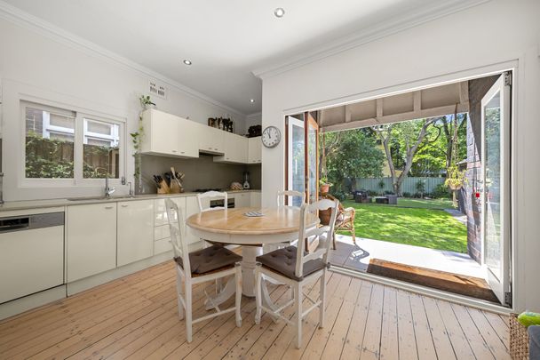 1/11 Balfour Road, - Photo 1