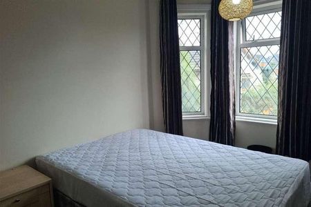 Bedroom Detached House In Bournemouth, BH9 - Photo 4