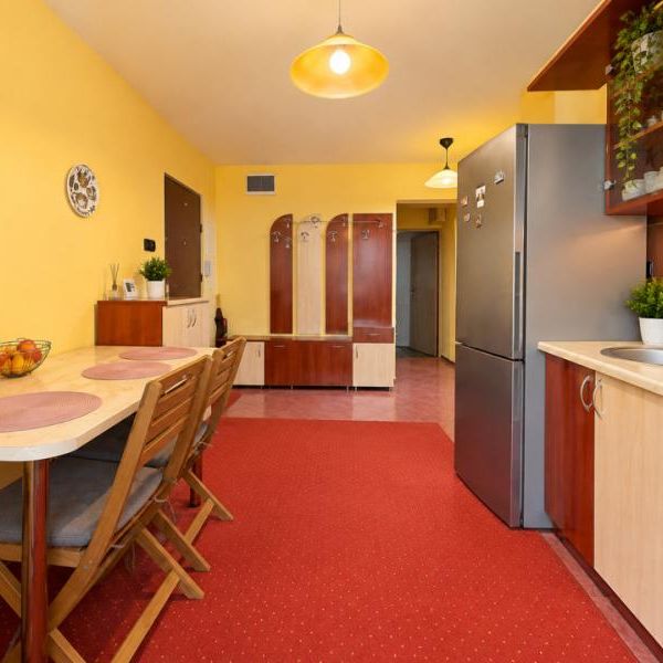 Apartament cu 3 camere, centrala proprie, de inchiriat Zona Soarelui - Photo 1