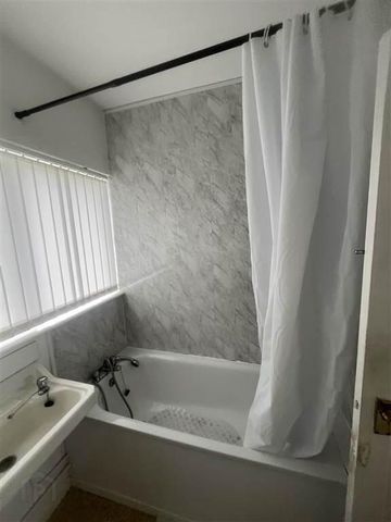 32 Skipperstone Avenue, Bangor, BT19 7HT - Photo 4