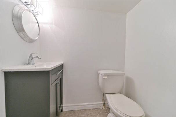 For Lease - 577 Ontario Street, Toronto, Ontario - Photo 1
