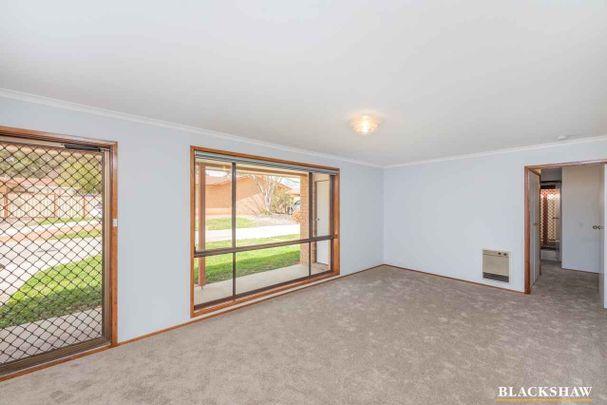 Cosy Three Bedroom Townhouse in Suburban Area. - Photo 1