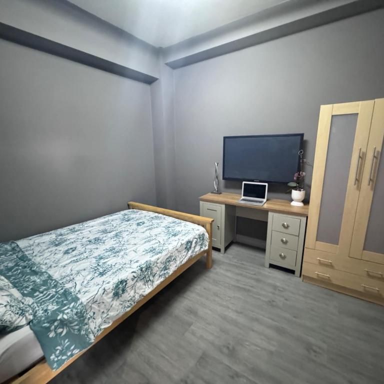 1 bedroom in a flat share to rent - Photo 1