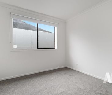 Coming Soon!- Brand New House in the Heart of Pakenham - Photo 2