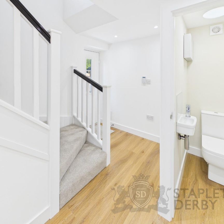 4 Bedroom Barn Conversion for Rent - Photo 1