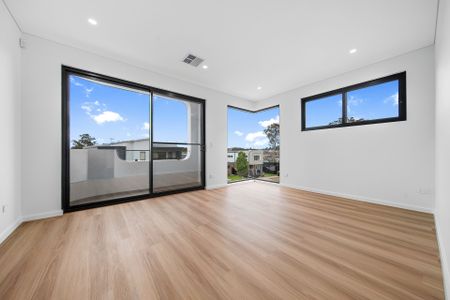 Ultra Modern Brand New 4 Bedroom Beauty! - Photo 3