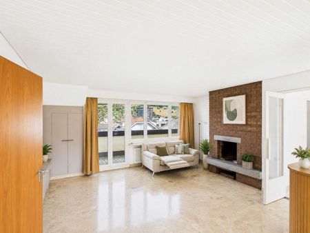 Spacious attic apartment in a prime location in Frenkendorf - Photo 4