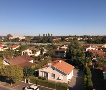 A 200M de l'Université, T2 Meublé en dernier étage d'une Résidence récente avec balcon couvert, vue Pyrénées, cave et parking privé, - Photo 6