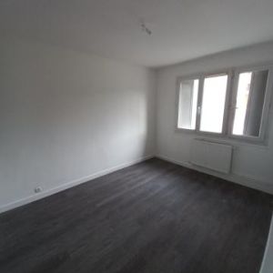 Location Appartement à LE PONT DE CLAIX - Photo 2