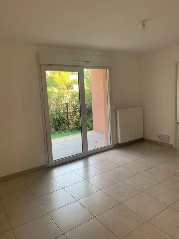 Location Appartement 2 pièces 41m² MARSEILLE 11ème - Photo 3