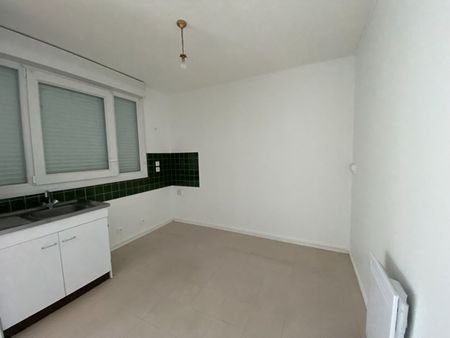 Location Appartement 3 pièces 76m² - Photo 2