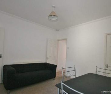 3 bedroom property to rent in Reading - Photo 6