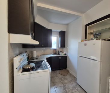 For Lease - 54 Twenty Third Street, Toronto, Ontario - Photo 6