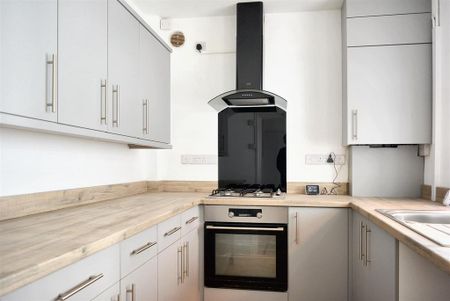 2 bedroom terraced house to rent - Photo 5