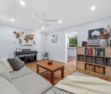 Generous Sized 3 Bedroom Home - Photo 1