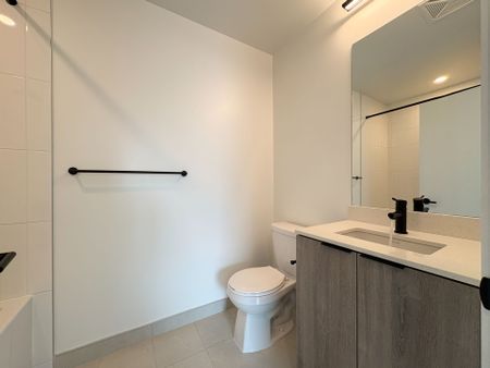 For Lease - 2495 Eglinton Avenue Unit# 1703, Mississauga, Ontario - Photo 2