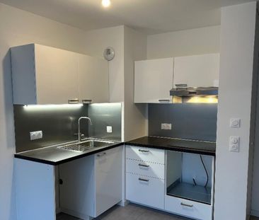 location Appartement T2 DE 39.79m² À BEZANNES - Photo 1