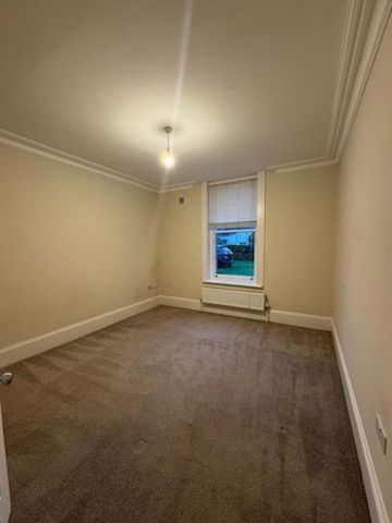3 bedroom apartment to rent - Photo 3