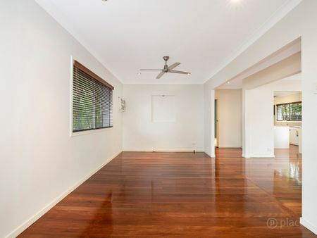 64 Illidge Street, Coorparoo QLD 4151 - House For Rent | Domain - Photo 2