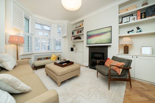 Clifton Avenue, W12, London - Photo 1