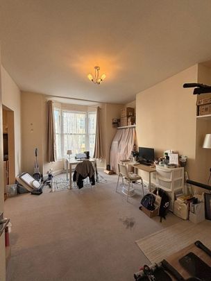 Queens Square, Brighton - Photo 1