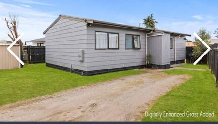 Charming 3BR Home in Rotorua - Photo 2