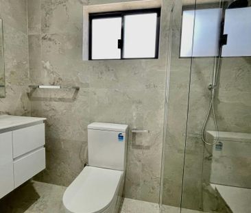 Brand-New & Tastefully Constructed Flat - Photo 4