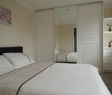 3 bedroom semi-detached house to rent - Photo 6