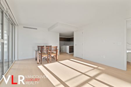 Condo in Vancouver West Side, BC - Photo 4