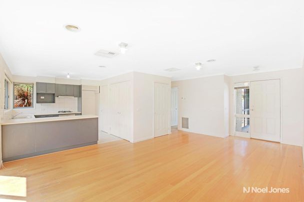 2/578 Blackburn Road, GLEN WAVERLEY - Photo 1