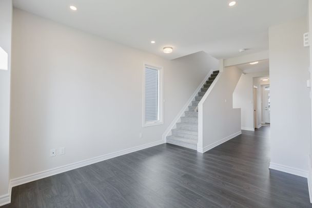 For Lease - 329 Cantering Drive, Stittsville - Munster - Richmond, Ontario - Photo 1