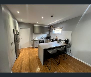 16 Charles Street, Bentleigh East, Vic 3165 - Photo 2