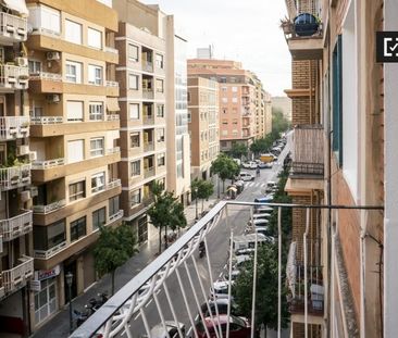 valencia, Valencian Community 46009 - Photo 2