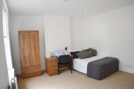 4 Bed Semi-Detached House, Montpelier Road, NG7 - Photo 4