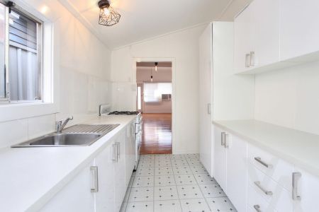 114 Doran Street, Carrington - Photo 5