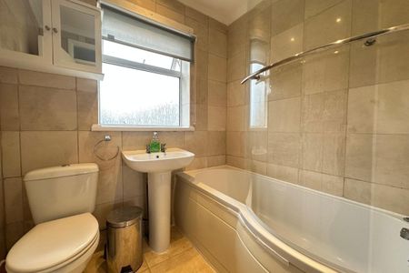 St. Peters Close - Photo 2