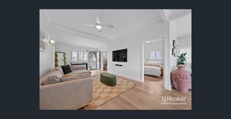 RENOVATED TO PERFECTION! STYLE, CLASS & SOPHISTICATION - Photo 2